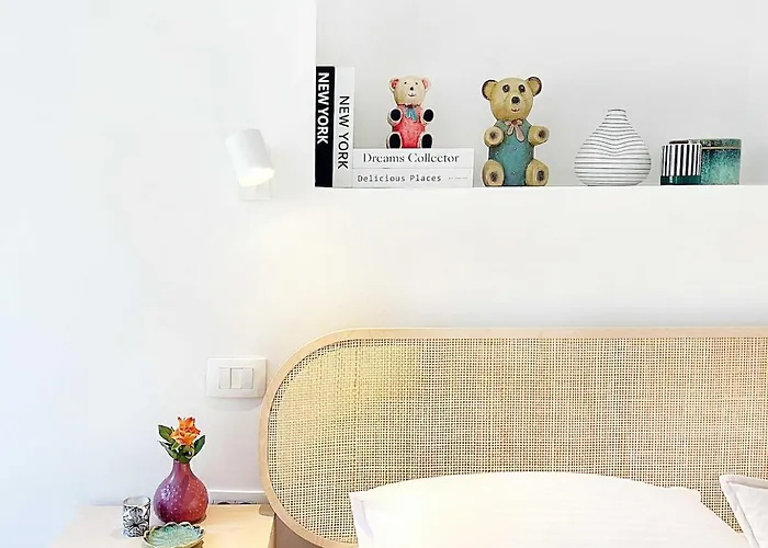 Emerald Chic - Old Town * 로비니