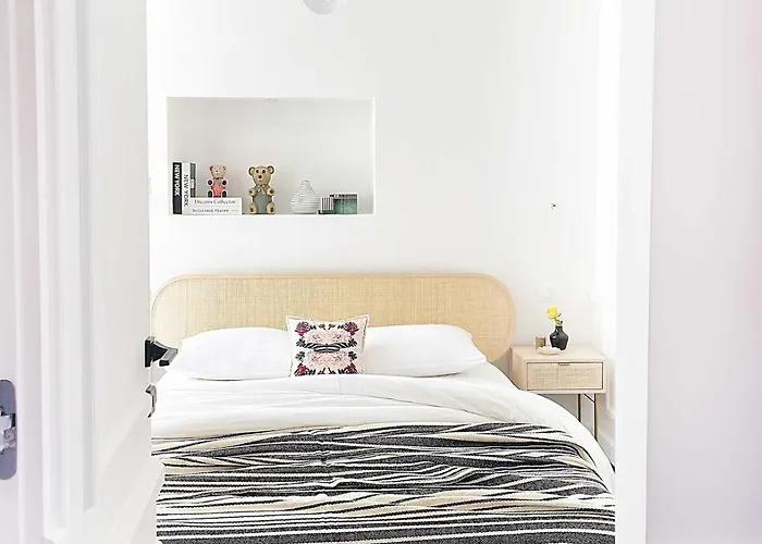 Emerald Chic - Old Town *